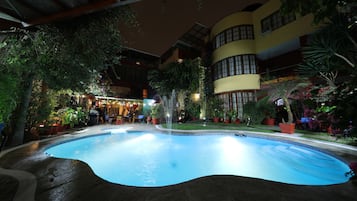 Outdoor pool, sun loungers