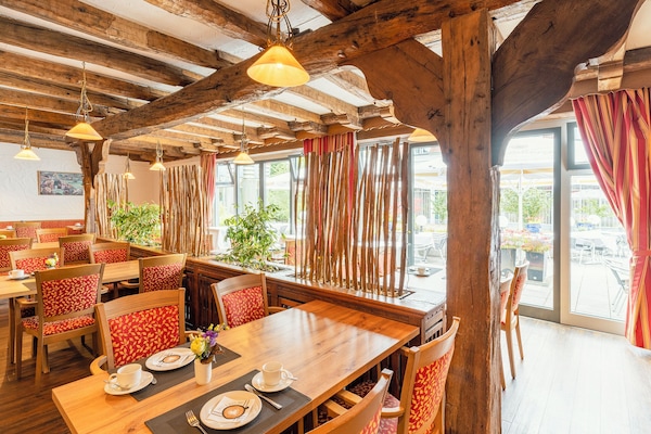 Dagelijks ontbijtbuffet (EUR 19 per persoon)