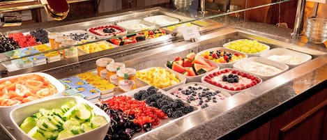 Daily buffet breakfast (EUR 17.00 per person)