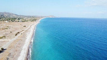Di pantai