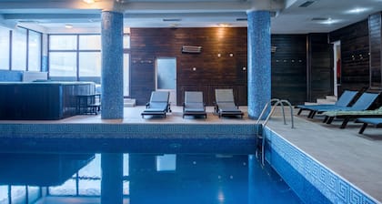 Elegant Lodge Hotel