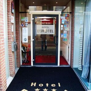 مدخل المنشأة