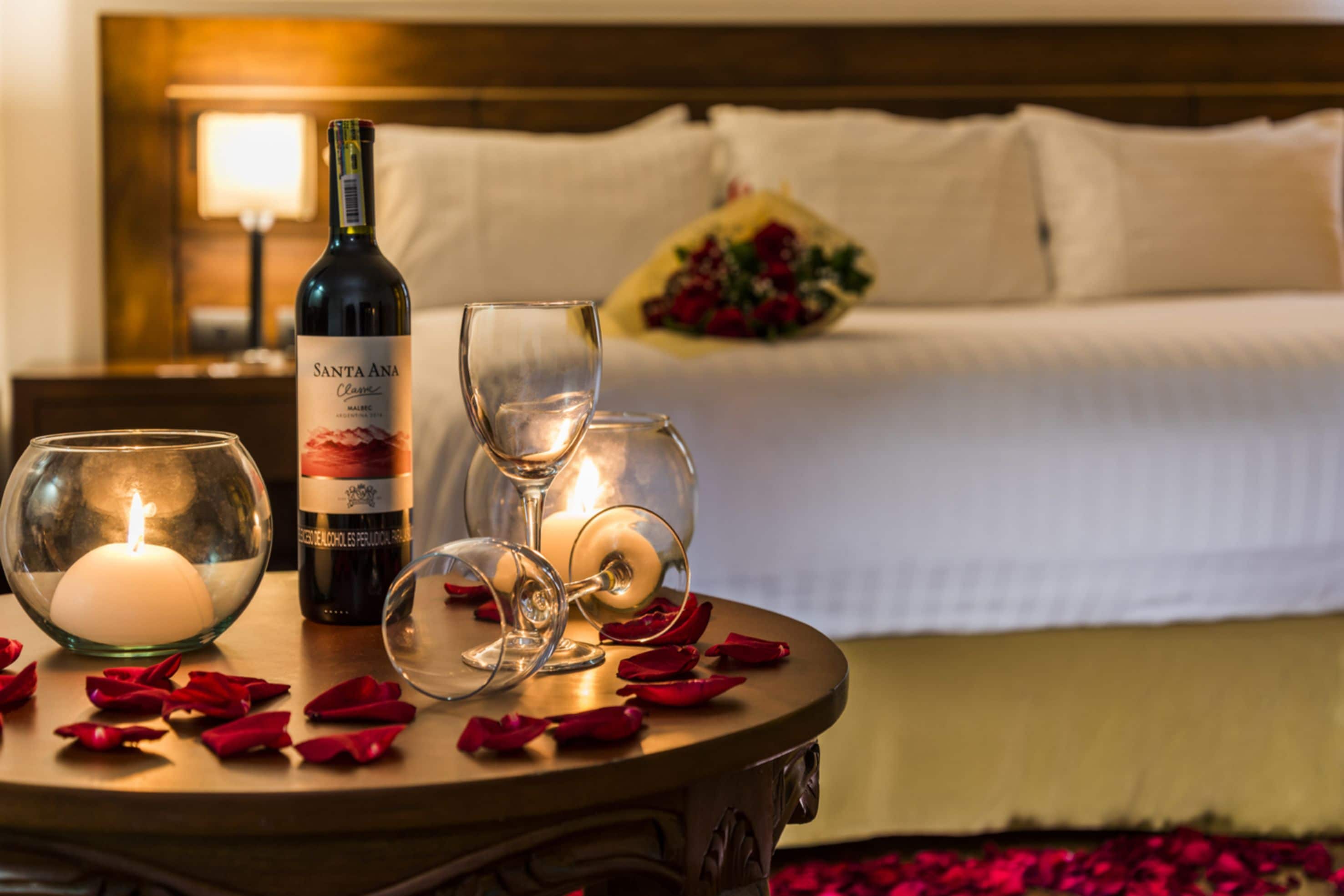 Standard Double Room | Down comforters, desk, free cribs/infant beds, rollaway beds