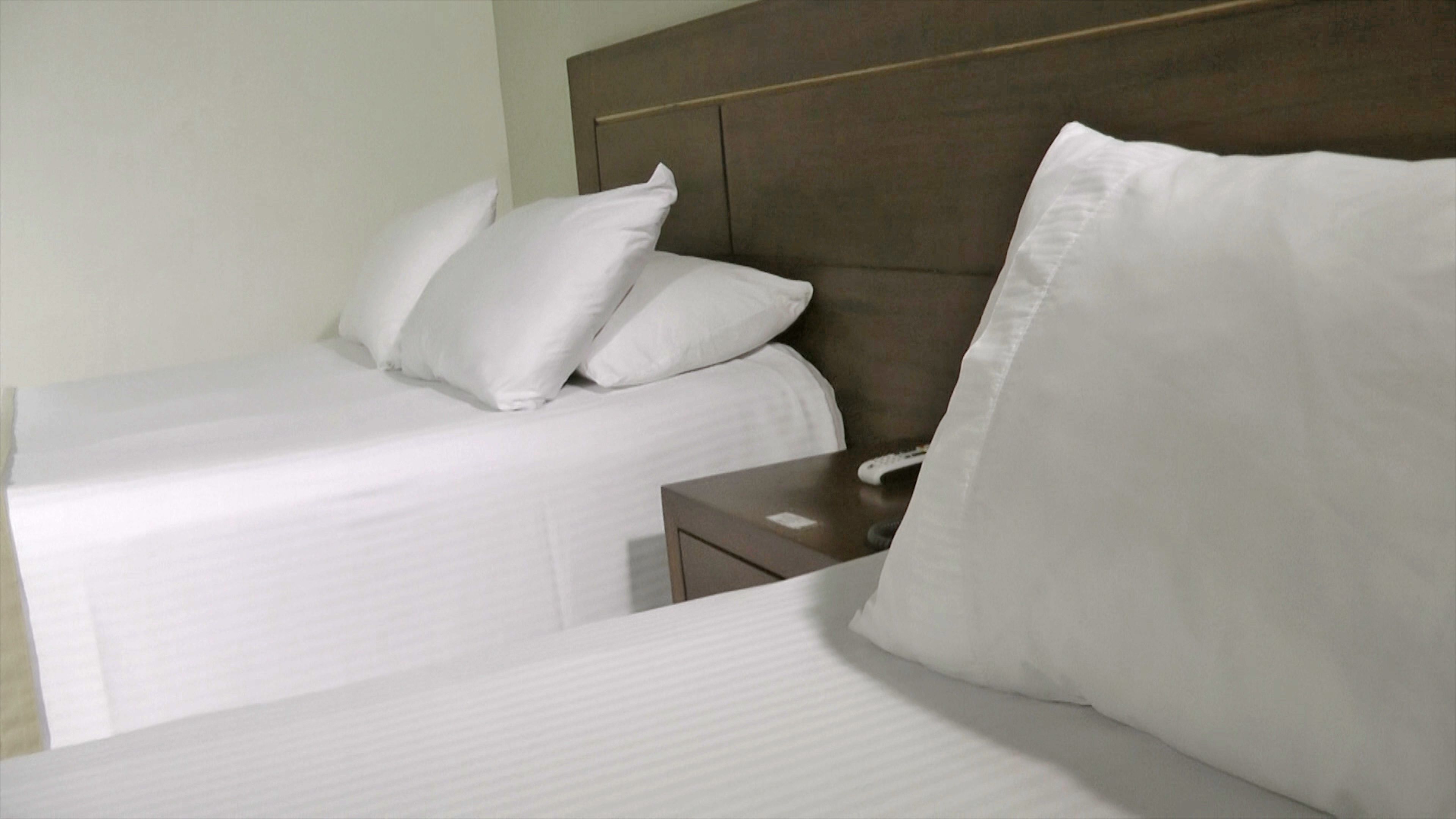 family room | down duvets, desk, free cots/infant beds, rollaway beds