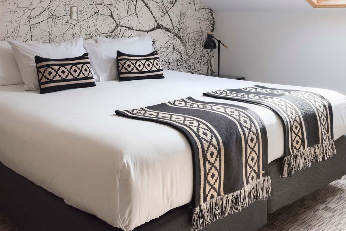Classic Double or Twin Room, Mountain View | Premium bedding, down comforters, pillowtop beds, minibar