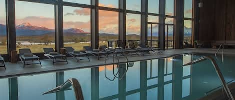 Indoor pool, pool loungers