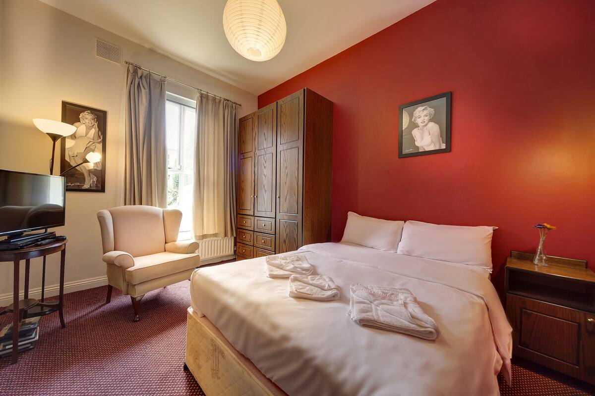 Double Room, Private Bathroom
