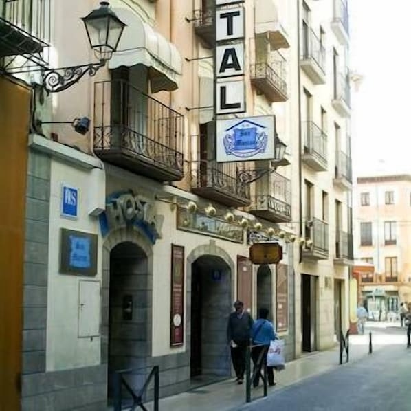 Majoituspaikan sisäänkäynti