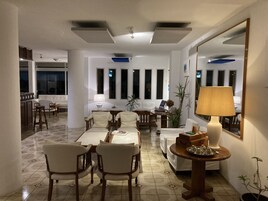 Bar (en la propiedad)