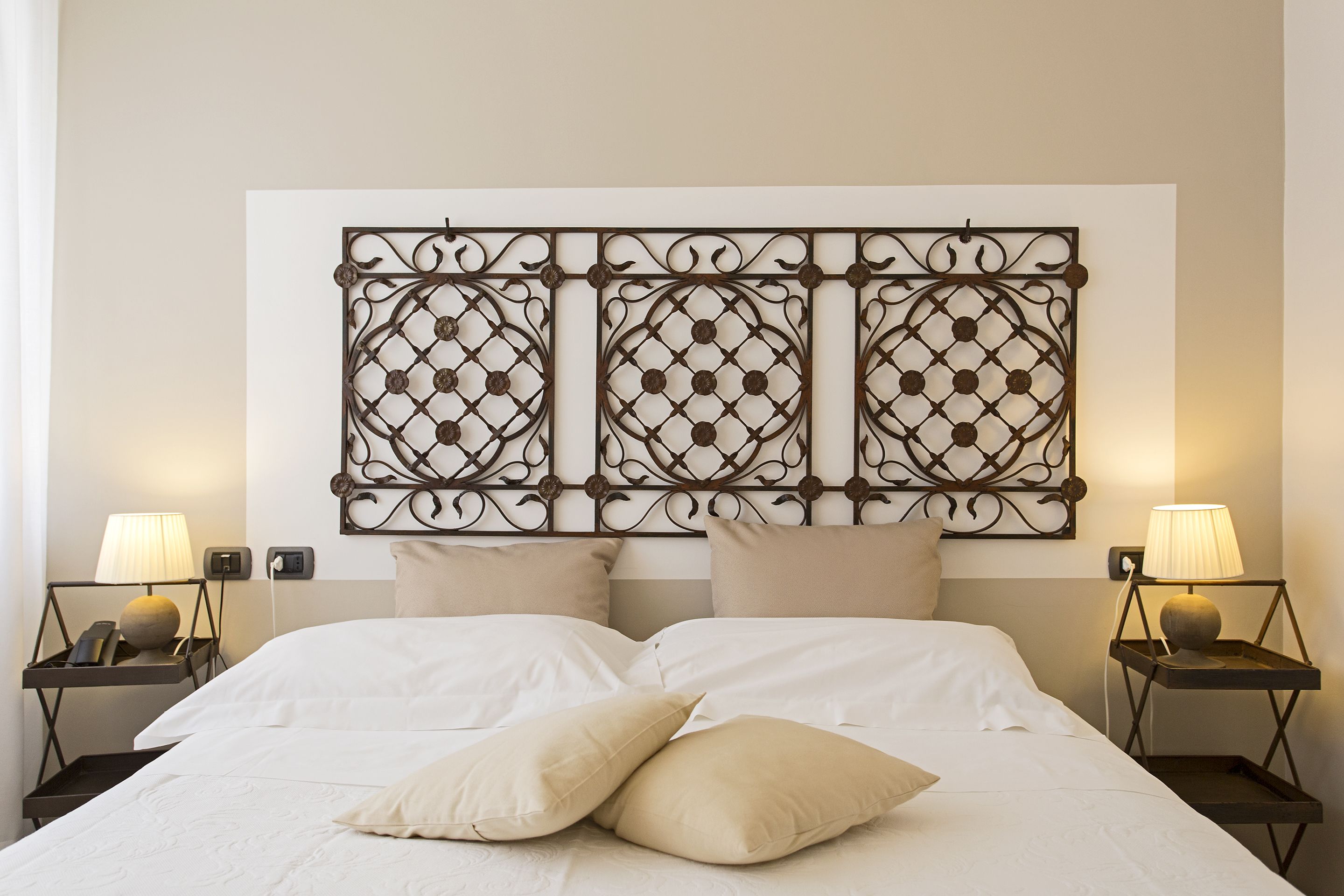 junior double or twin room | 1 bedroom, down duvets, memory-foam beds, minibar