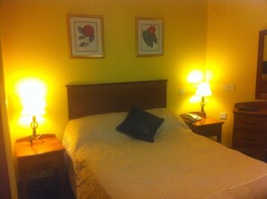 In-room safe, desk, soundproofing, free WiFi