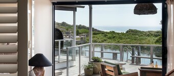 Caves Coastal Bar & Bungalows