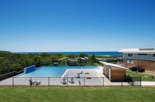 Outdoor pool, pool loungers