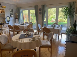 Daily full breakfast for a fee