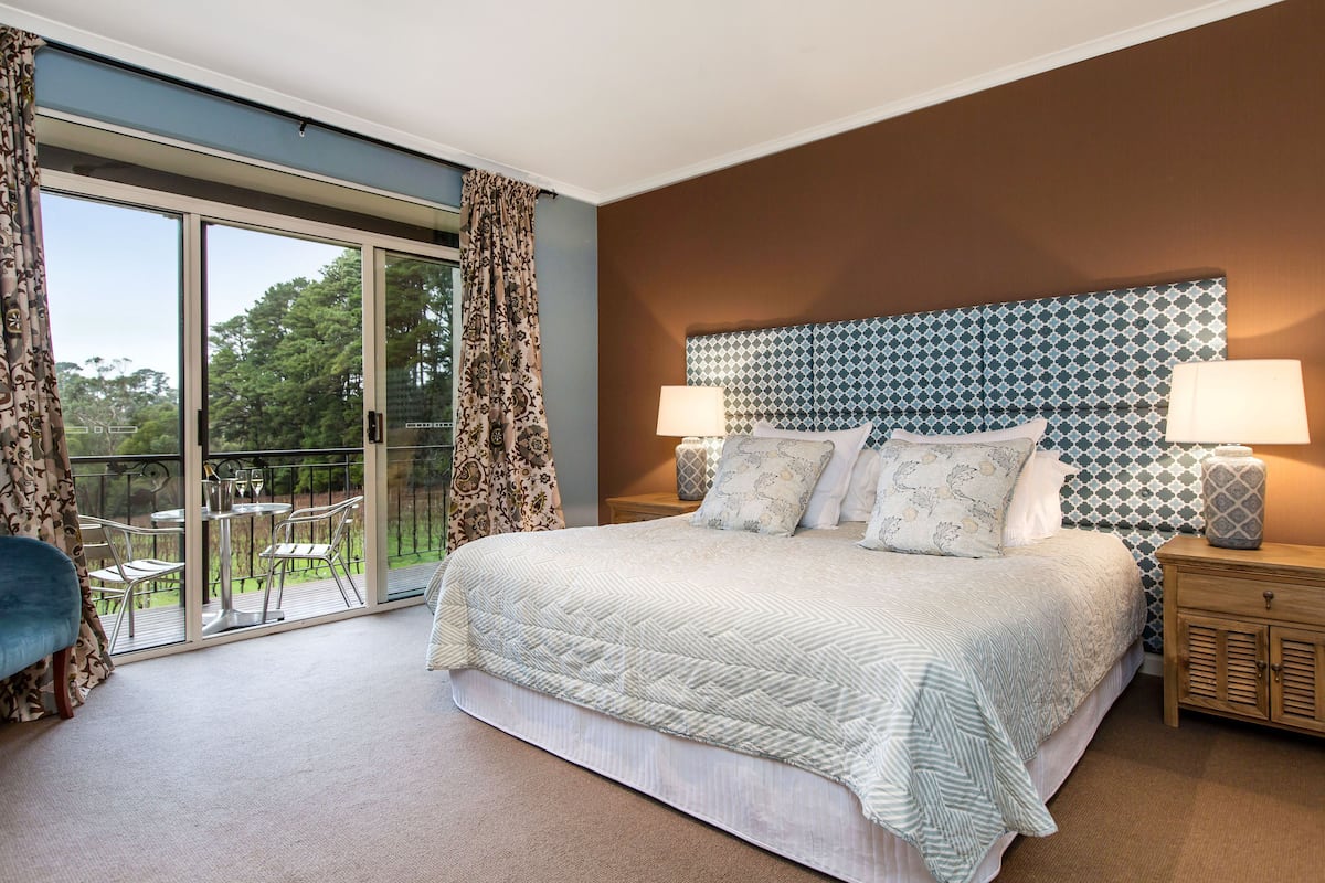 Muscat View Room | Iron/ironing board, free WiFi