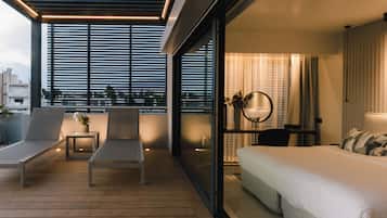 Ropa de cama de alta calidad, colchones con efecto memoria y minibar