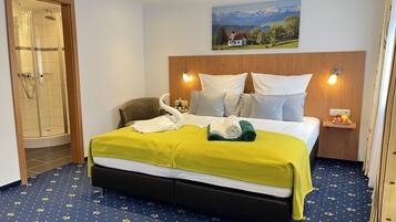 Familiesuite | Allergitestet sengetøy, minibar, safe på rommet og skrivebord