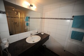 Bathroom sink - Hotel Post (Scheidegg)