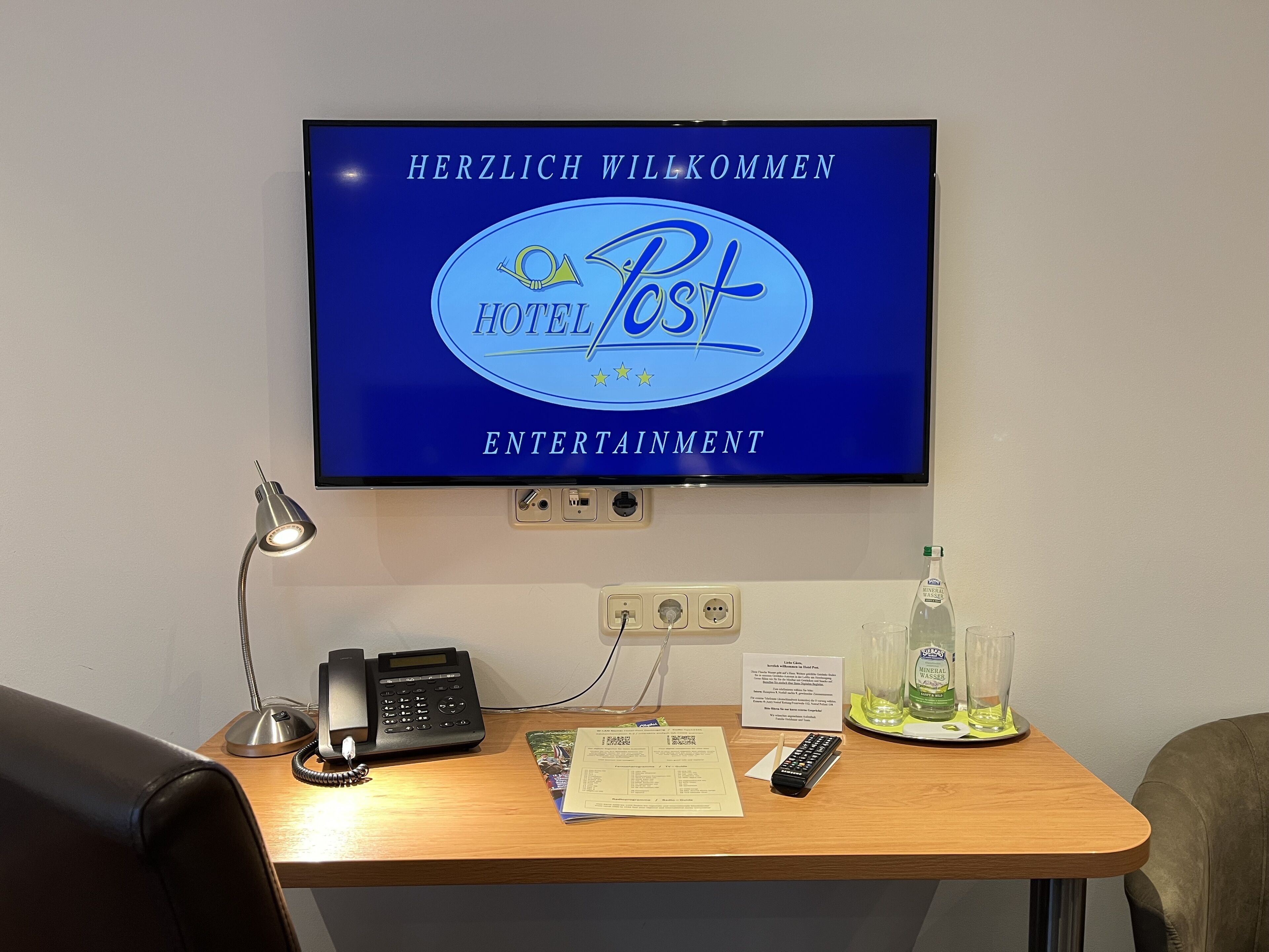 Allergiatestatut vuodevaatteet, minibaari, tallelokero huoneessa