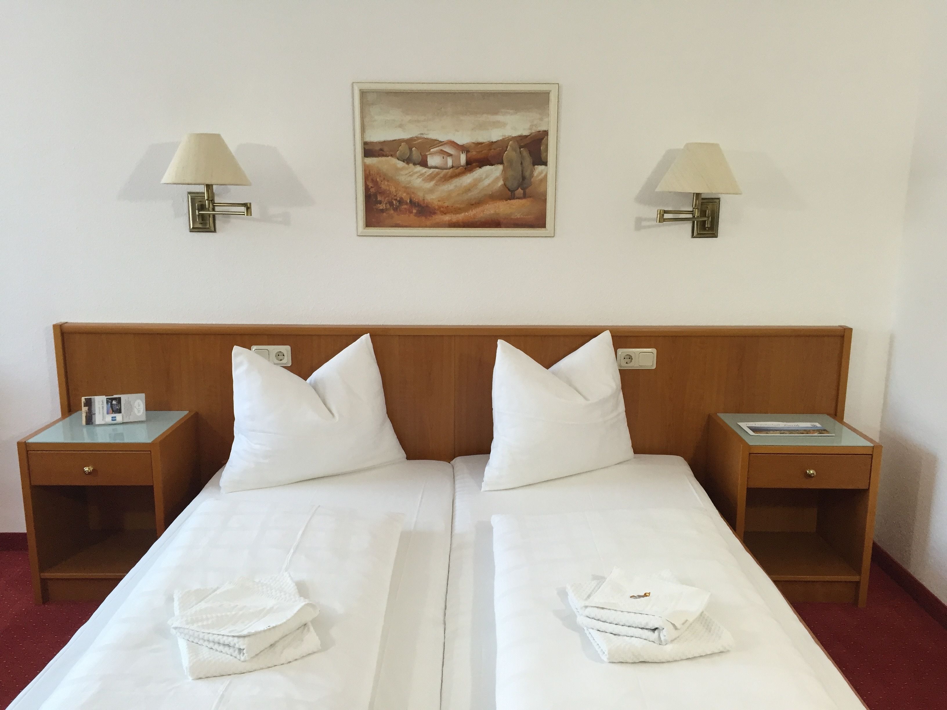 hypo-allergenic bedding, minibar, desk, laptop workspace