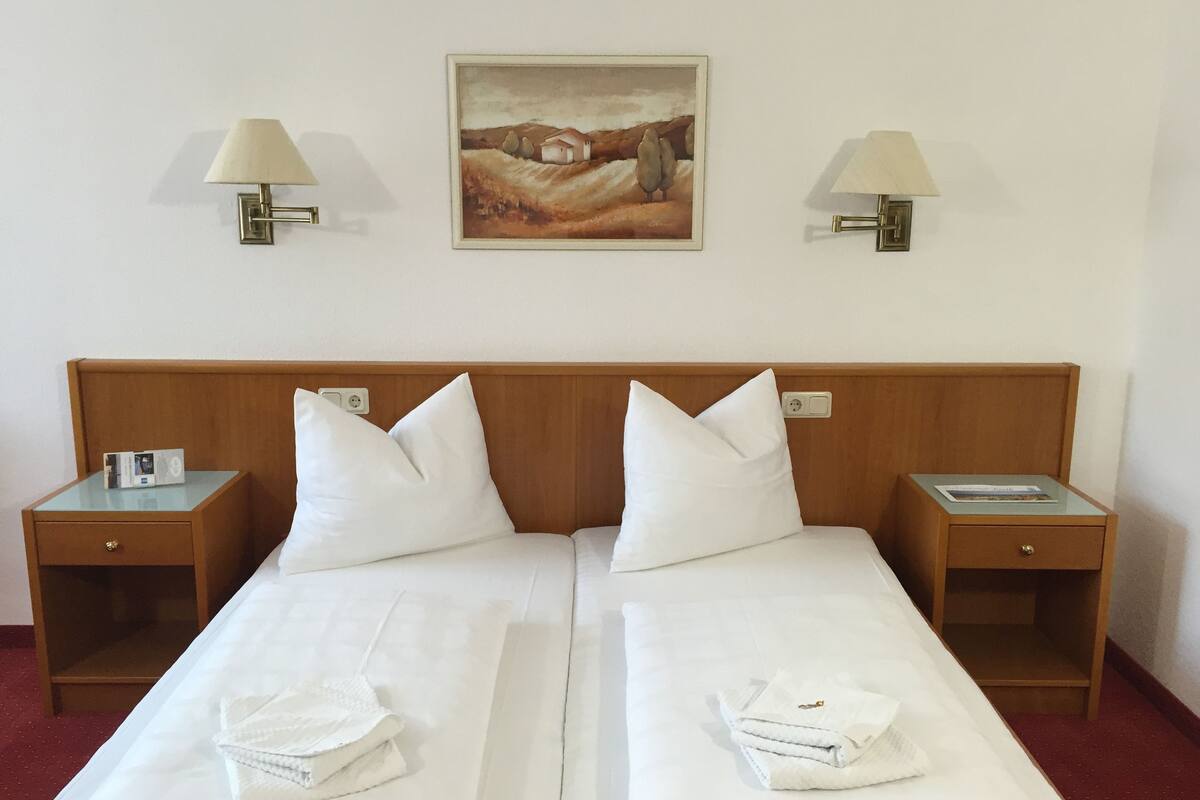 hypo-allergenic bedding, minibar, desk, laptop workspace