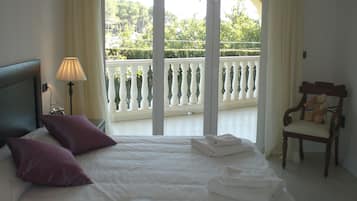 Standard Apartment, 2 Bedrooms | Dilengkapkan perabot secara berasingan, kalis bunyi