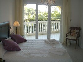 Apartamento estándar, 2 habitaciones | Mobiliario individual y sistema de insonorización