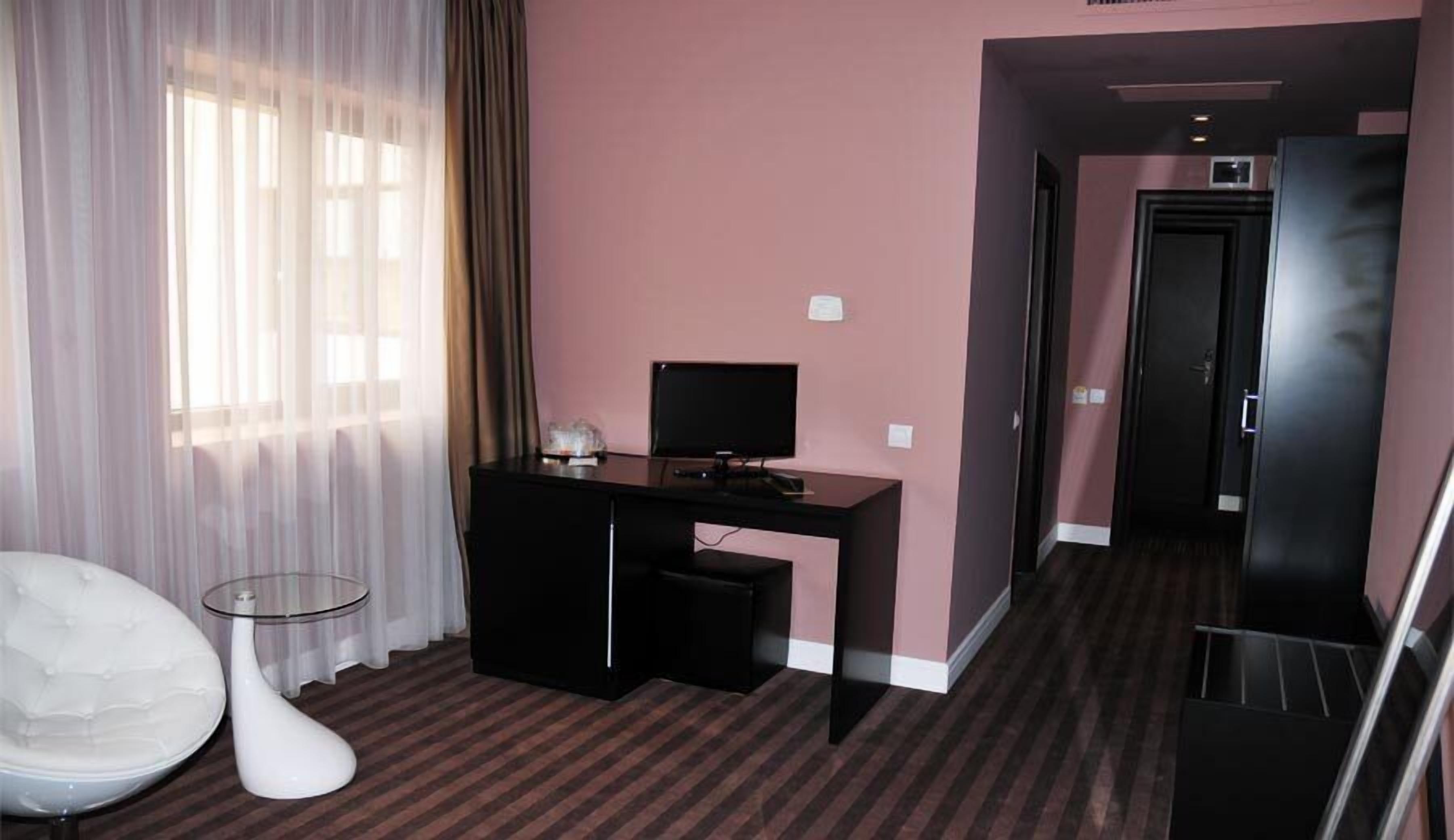 1 bedroom, minibar, in-room safe, desk