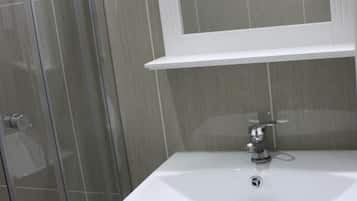 Shower, towels