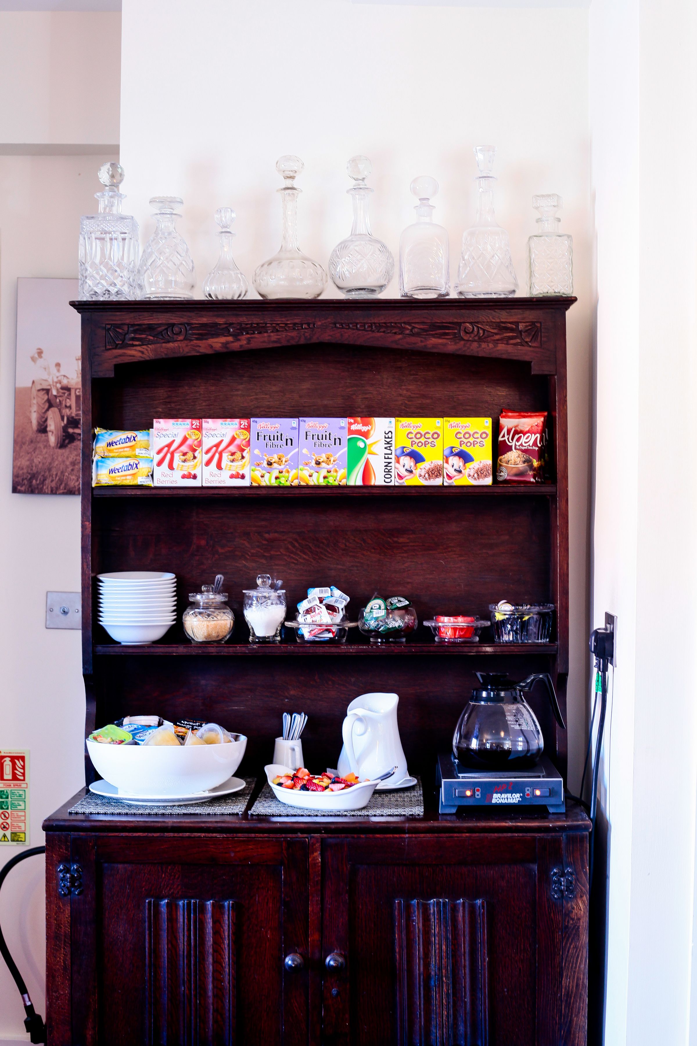 Free daily English breakfast 