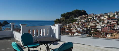 Appartement Penthouse, terrasse, vue sur la mer | Terrasse/patio