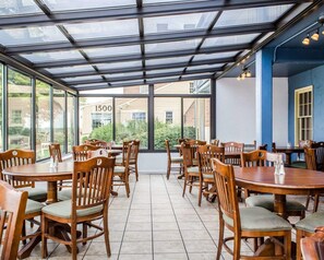 Komplett frokost er inkludert hver dag