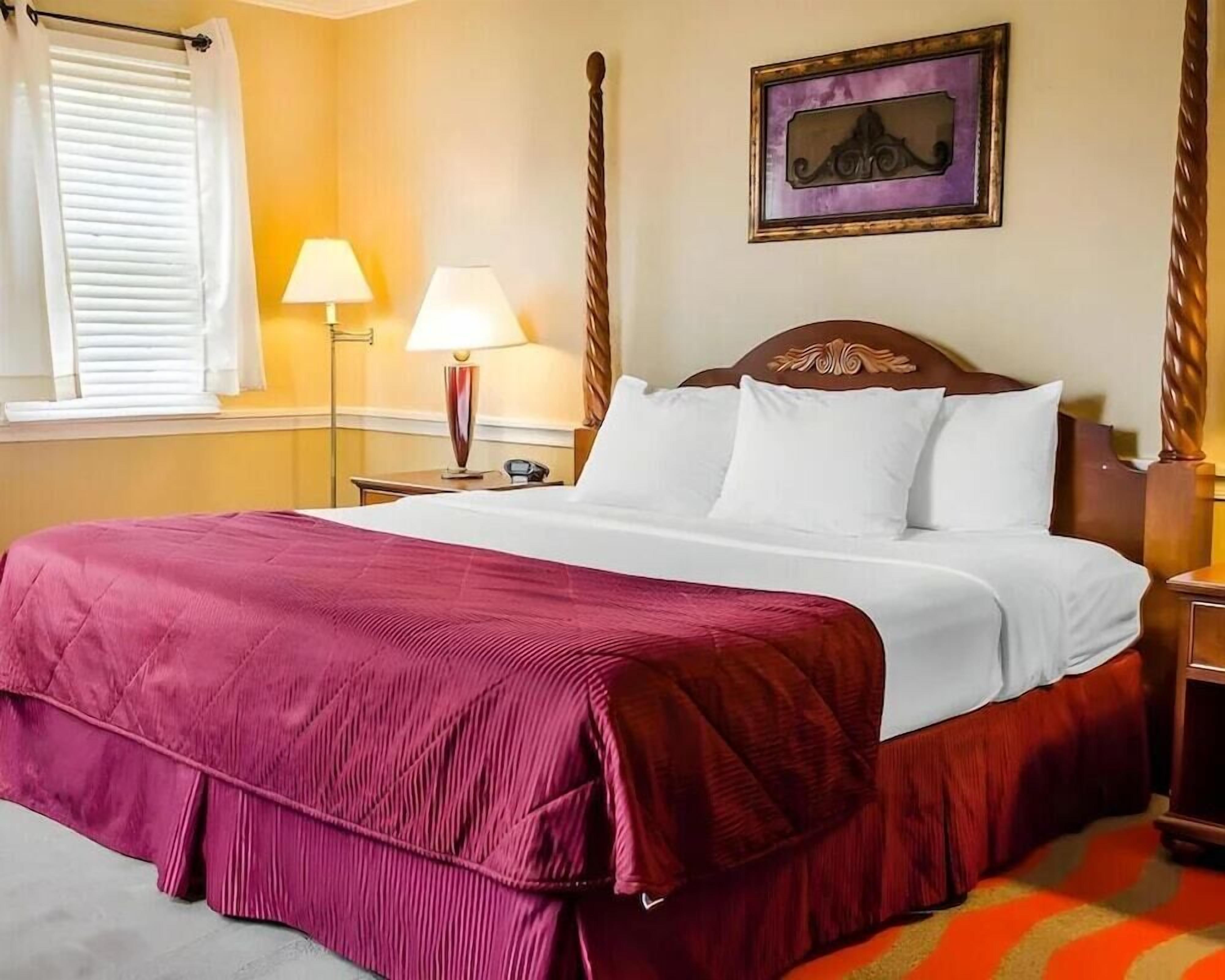 Premium bedding, pillow-top beds, in-room safe, desk