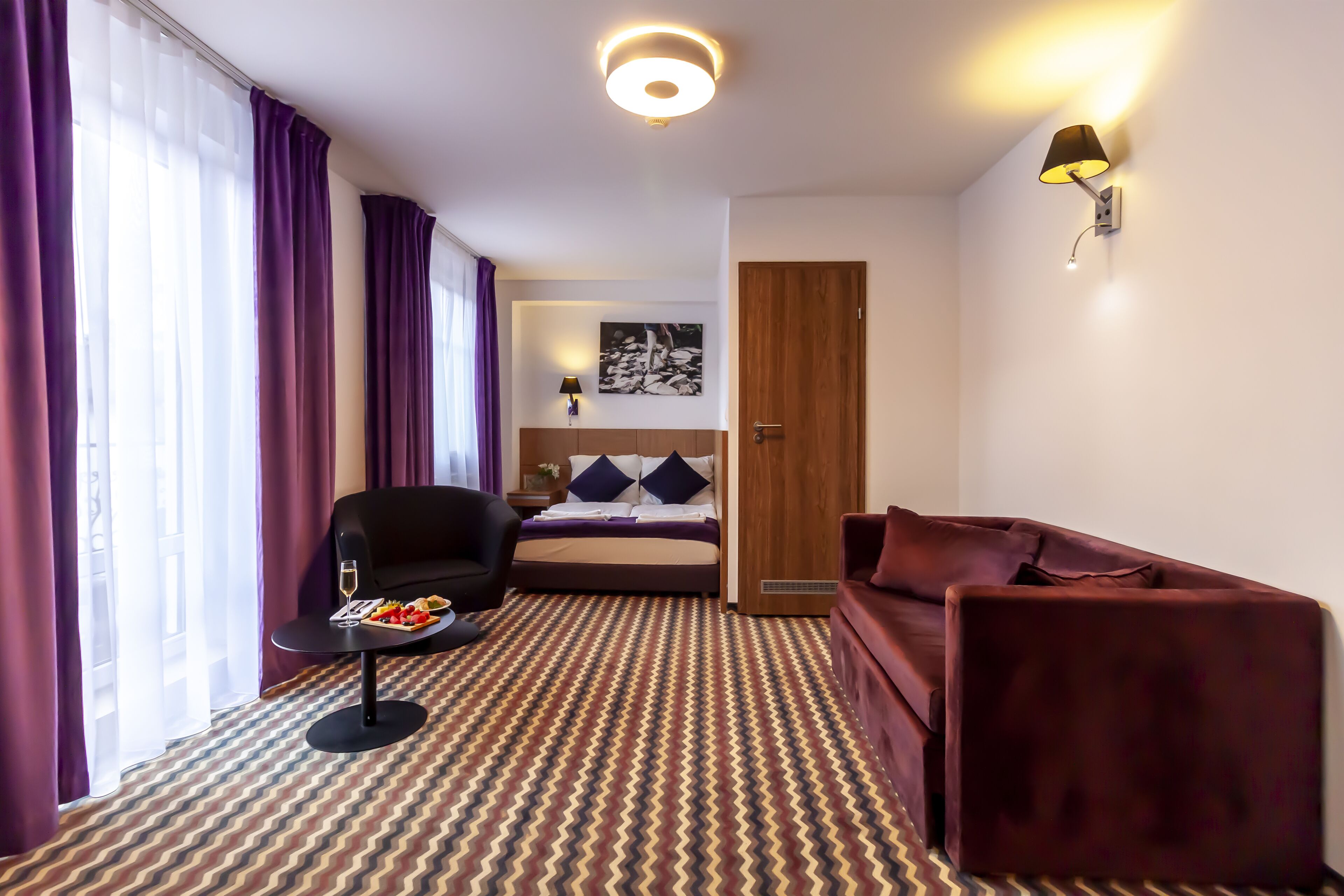 Family Room | Desk, cribs/infant beds, free WiFi, bed sheets