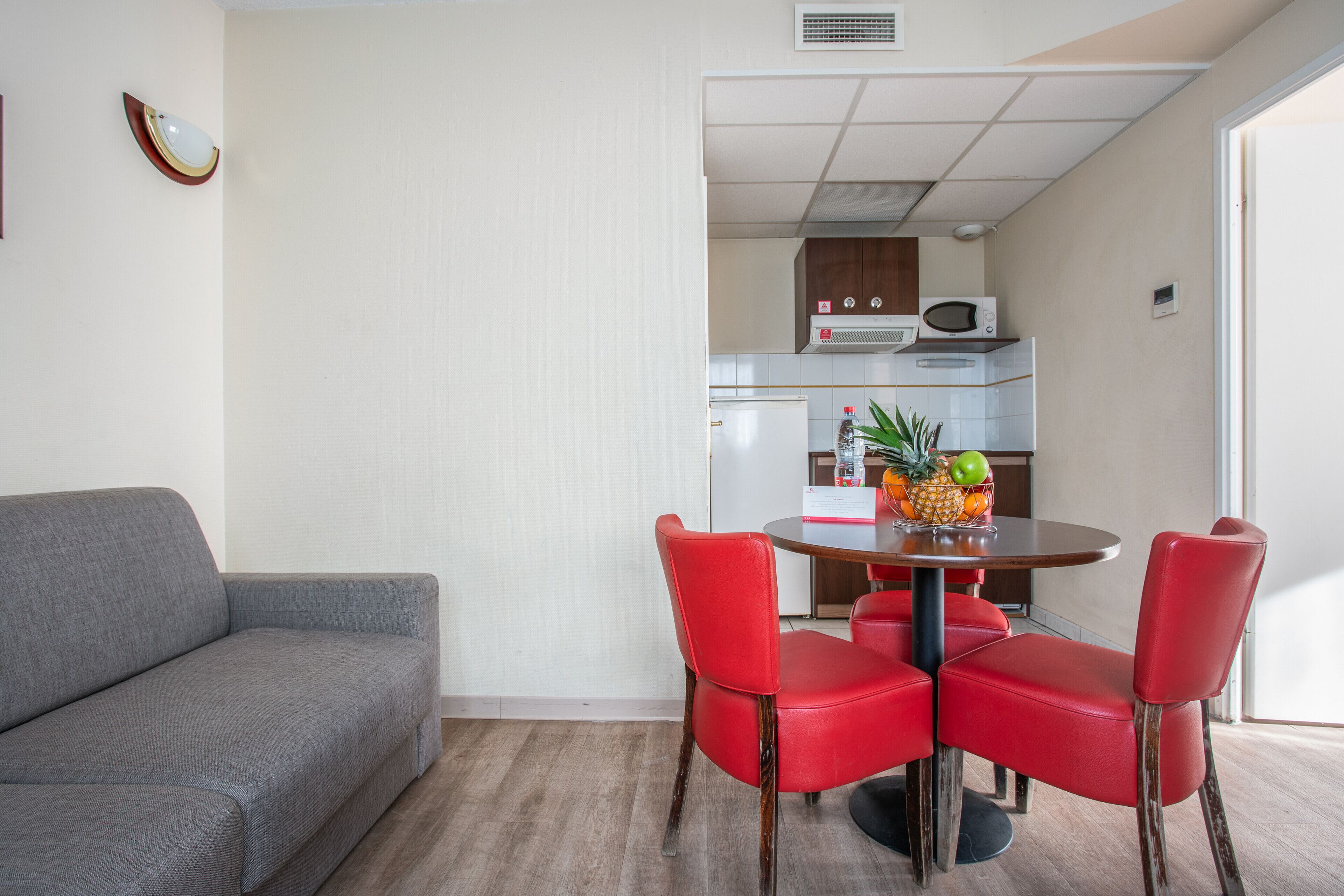 Apartamento, 1 quarto | Cozinha americana privada | Geladeira, micro-ondas, cooktop, lava-louças