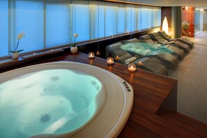 室内 SPA 浴缸