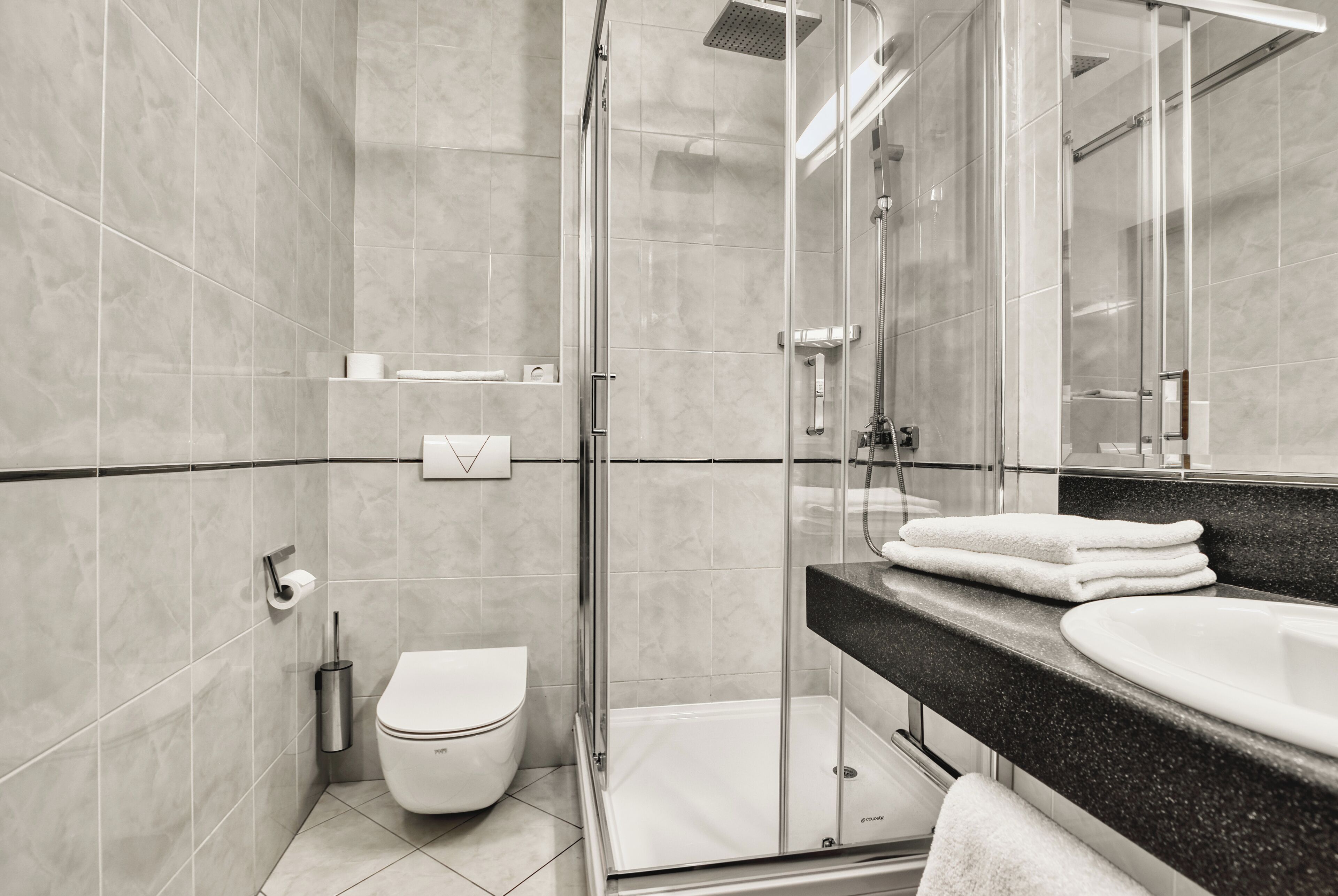 1 bedroom, minibar, in-room safe, desk