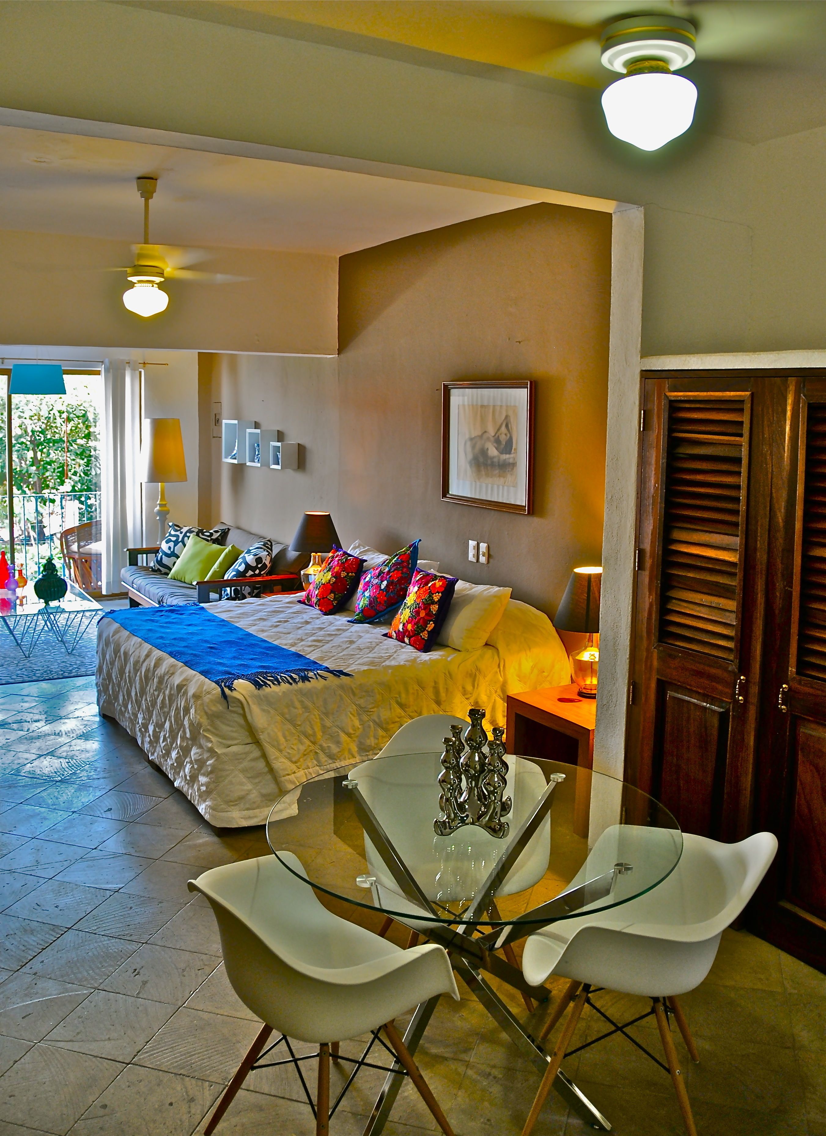 Penthouse, Breakfast Included | Couette en duvet d'oie, minibar, coffres-forts dans les chambres