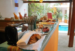 Breakfast area