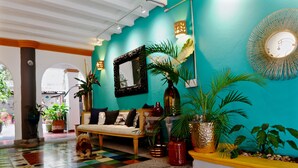 Lobby - Villa Mercedes Petit Hotel (Puerto Vallarta)
