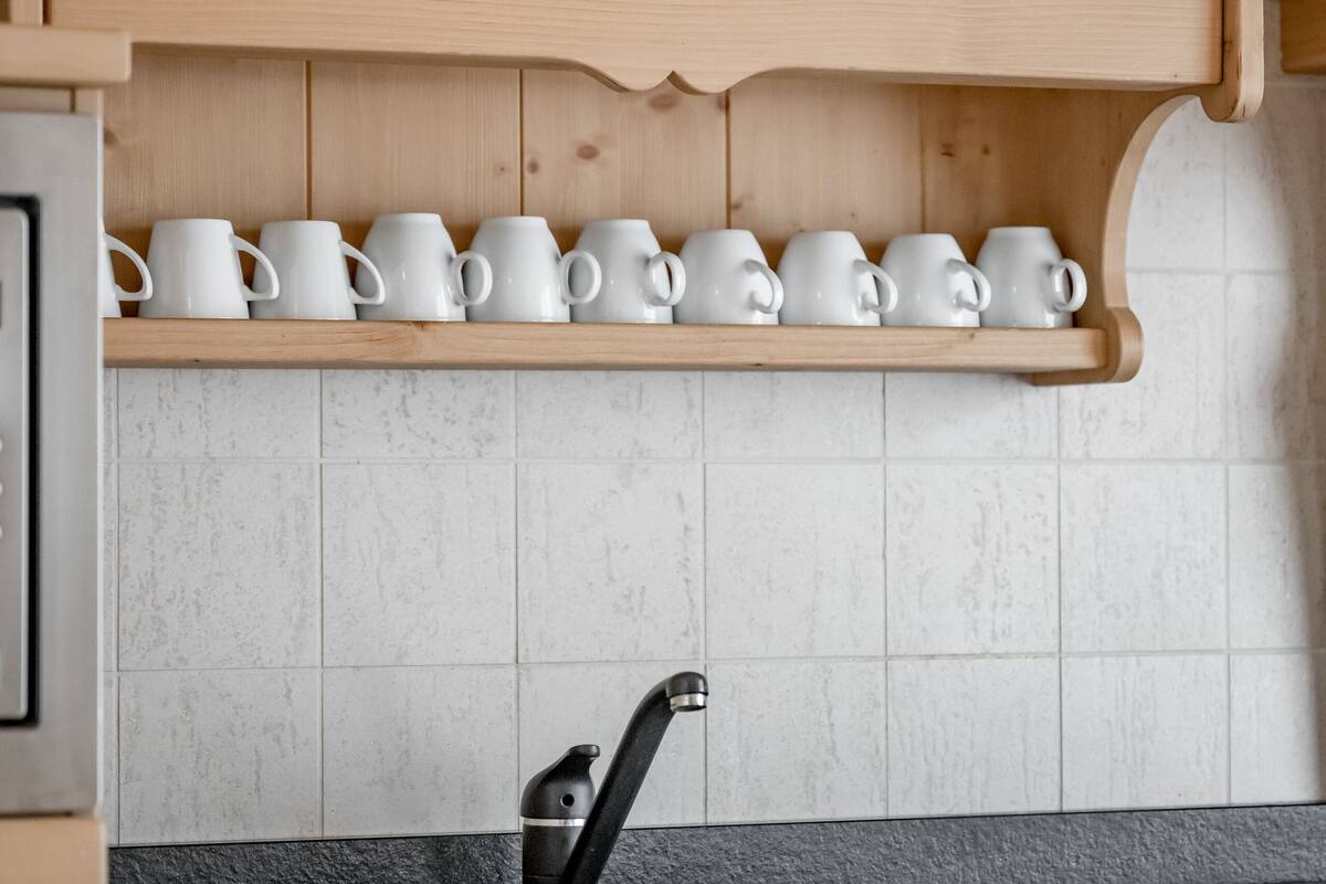 deluxe apartment, 2 bedrooms, balcony | private kitchen | fridge, microwave, stovetop, dishwasher