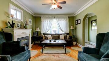 26-inch TV with cable channels, fireplace, DVD player