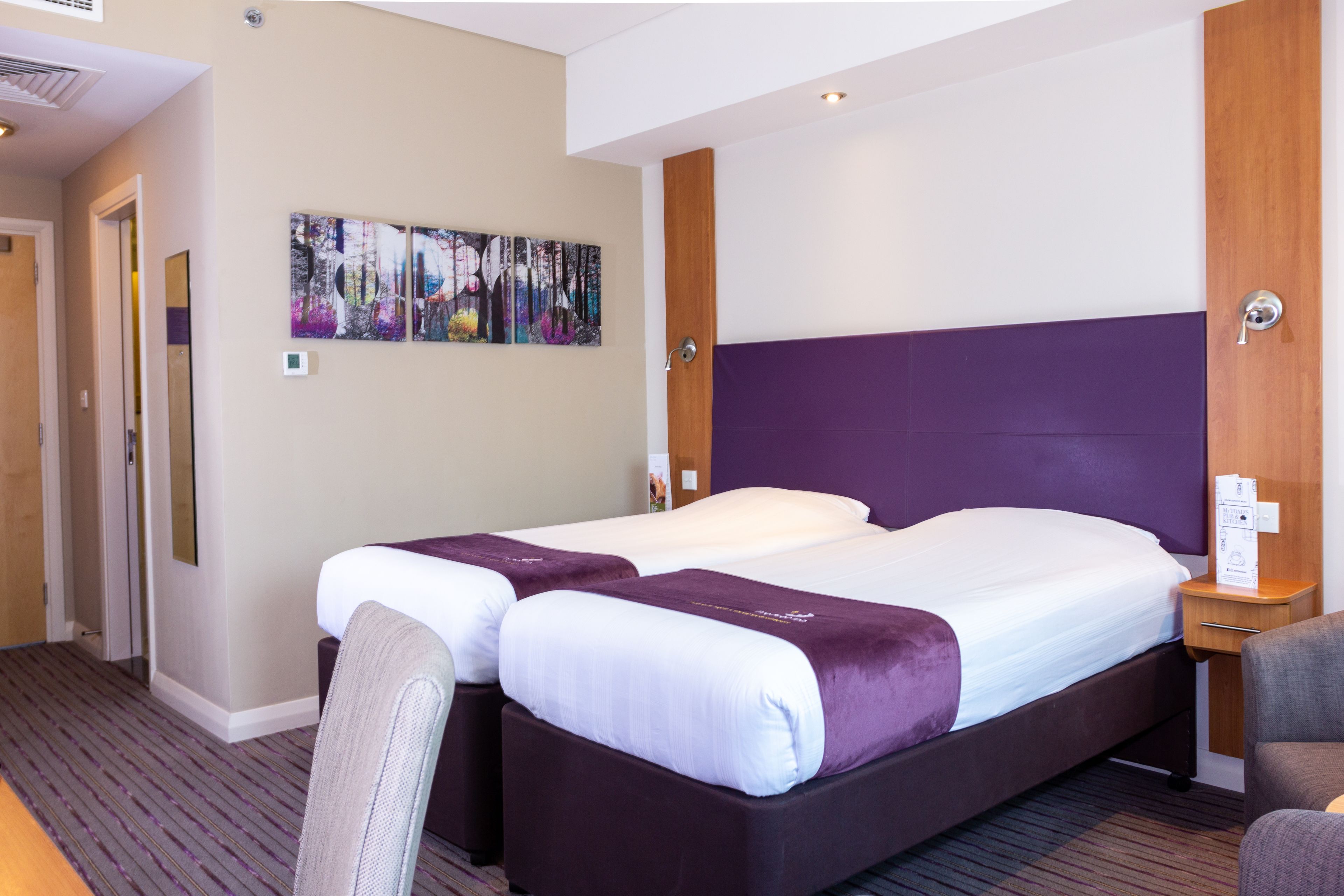 Premier Inn Dubai International Airport Reviews, Deals & Photos 2024 ...