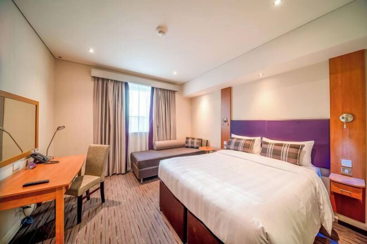 Premium bedding, pillow-top beds, in-room safe, desk