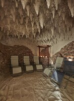 Couples treatment rooms, body treatments, hydrotherapy, aromatherapy