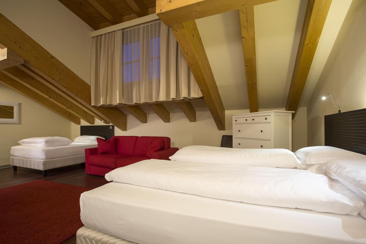 Familie suite | 1 slaapkamer, luxe beddengoed, Select Comfort-bedden, een minibar