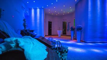 Sauna, bain à remous, hammam, hammam, soins corporels, massages sportifs