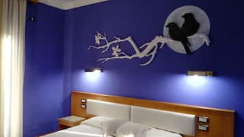 5 camere, minibar, una cassaforte in camera, una scrivania