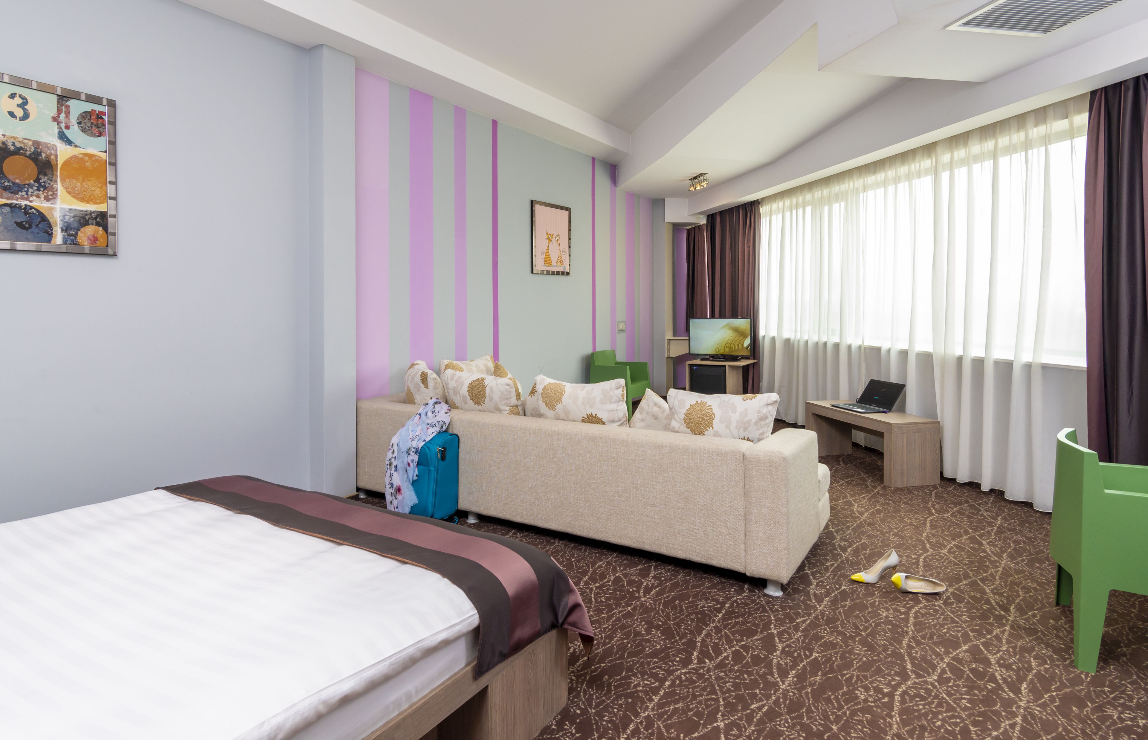 suite | 1 bedroom, minibar, in-room safe, individually decorated