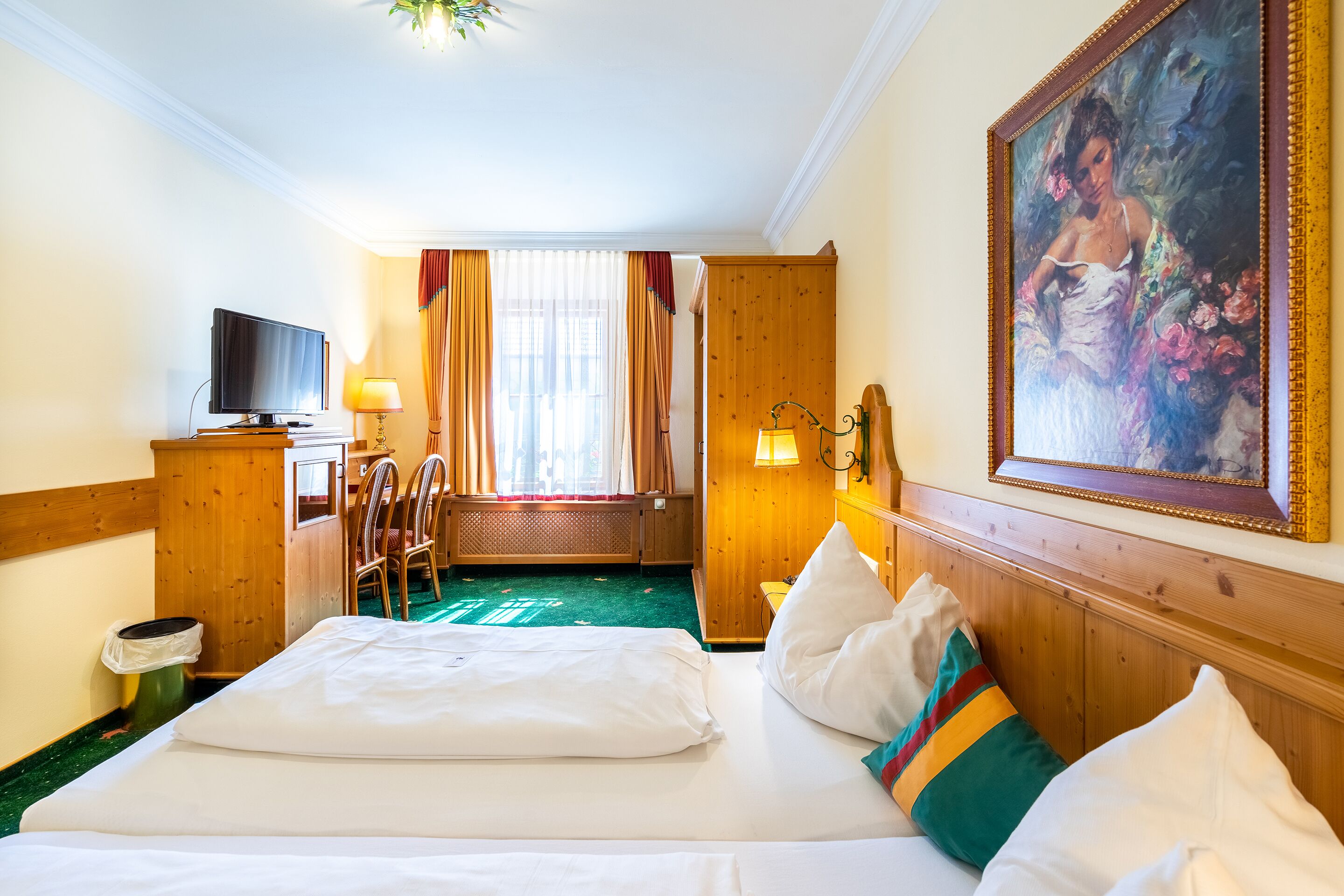 landhausdoppezimmer | living area | smart tv